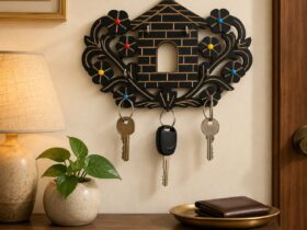 Decorative hut-shaped MDF wall key holder with multiple hooks